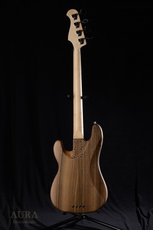 Handmade Aura P-Bass PK